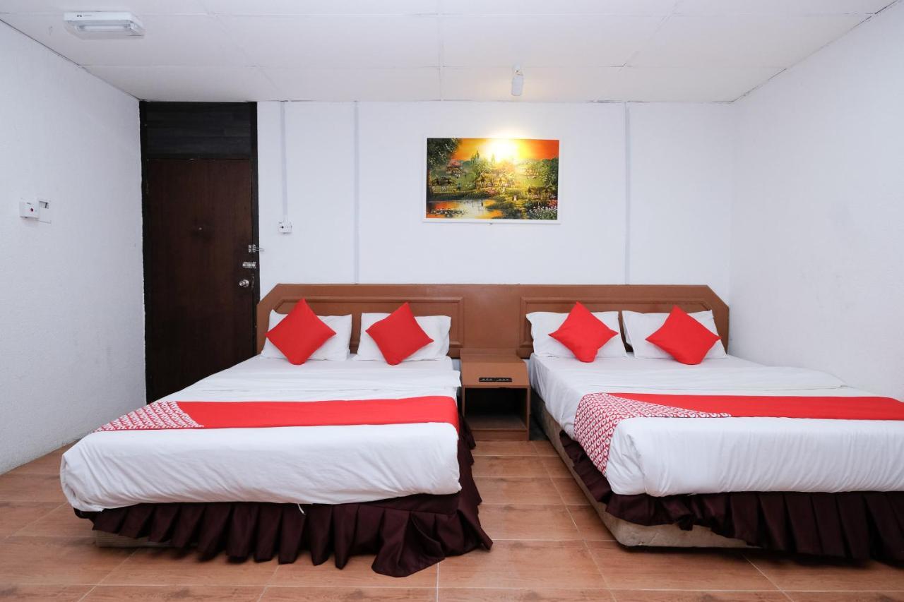 Oyo 715 Mr J Hotel Kota Bharu Extérieur photo