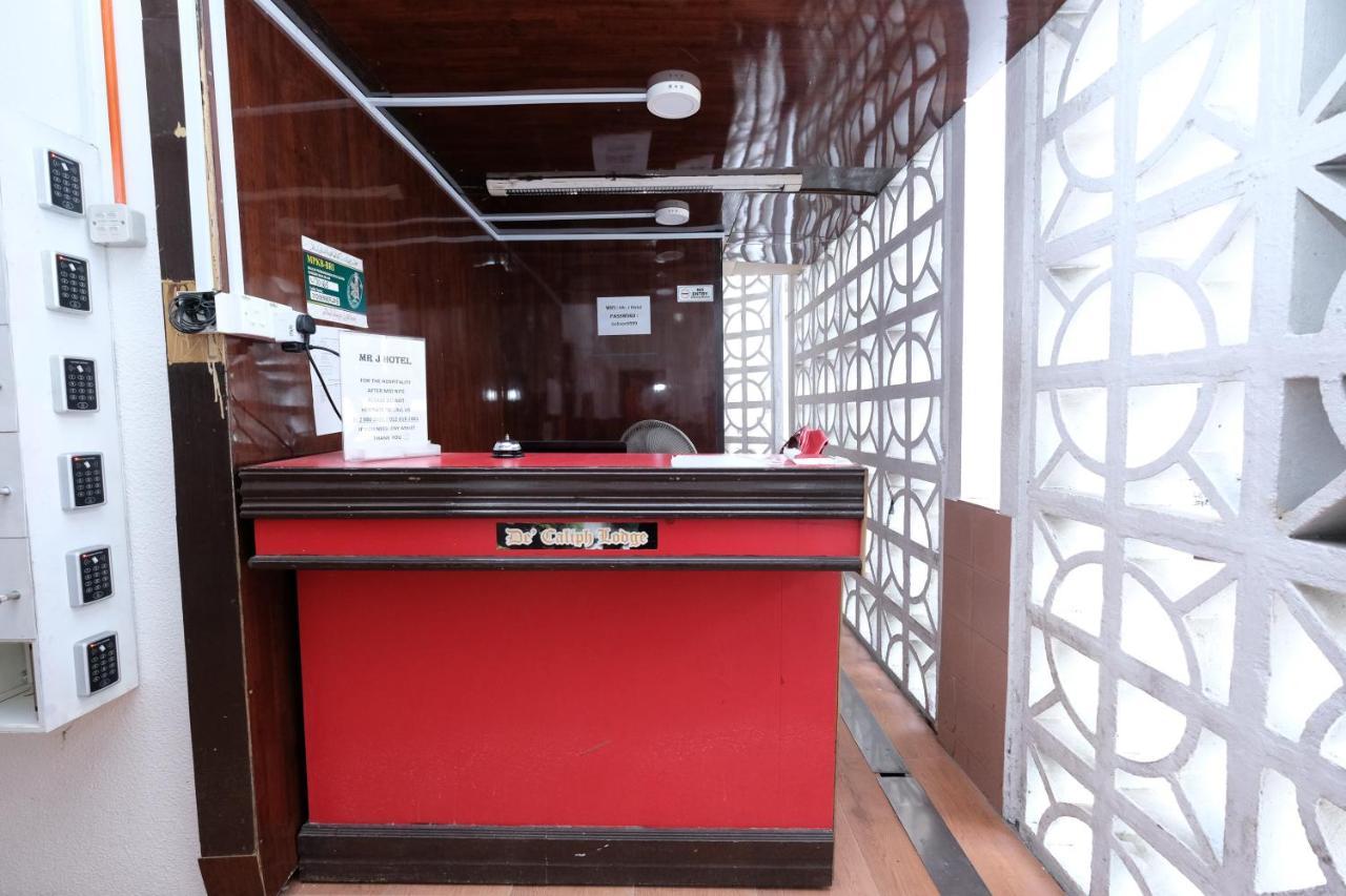 Oyo 715 Mr J Hotel Kota Bharu Extérieur photo