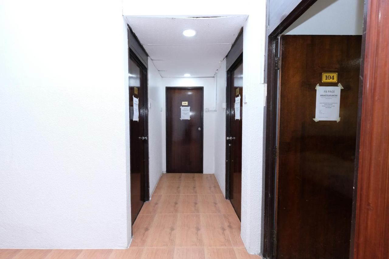 Oyo 715 Mr J Hotel Kota Bharu Extérieur photo
