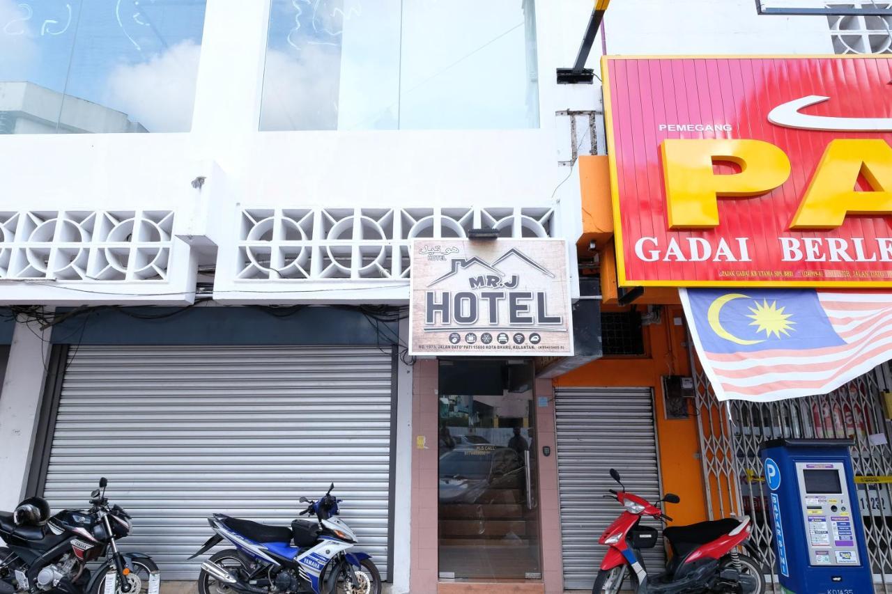 Oyo 715 Mr J Hotel Kota Bharu Extérieur photo