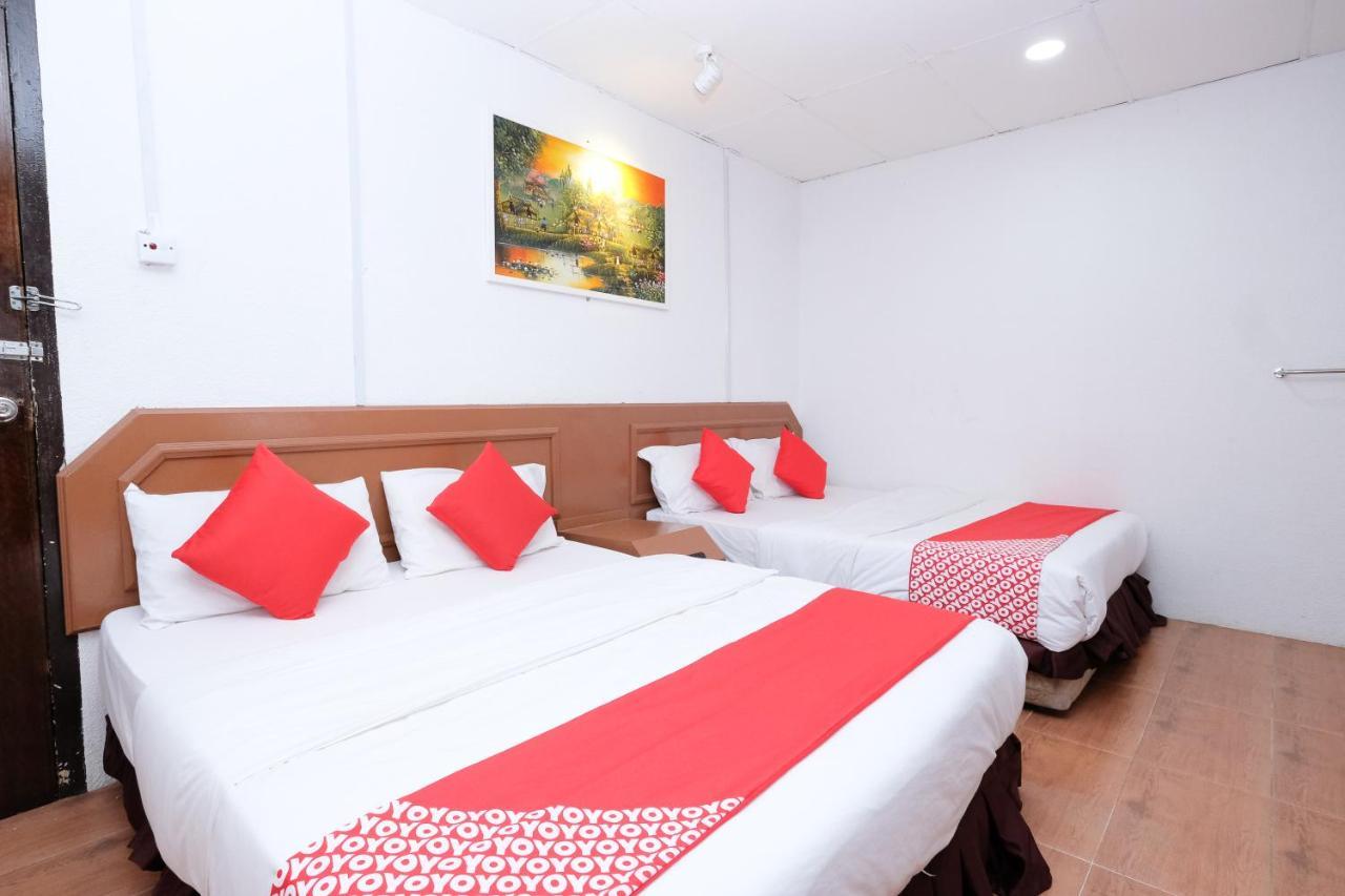 Oyo 715 Mr J Hotel Kota Bharu Extérieur photo