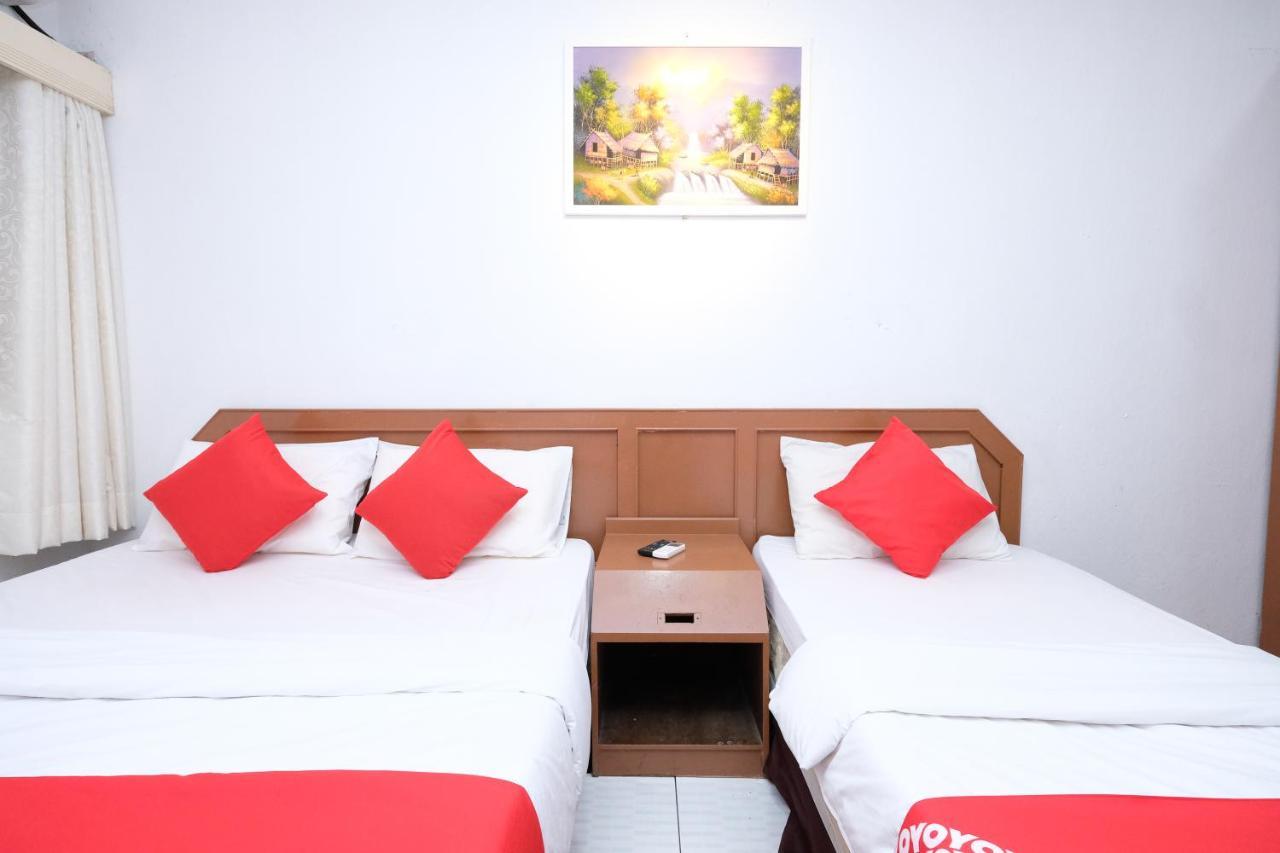 Oyo 715 Mr J Hotel Kota Bharu Extérieur photo