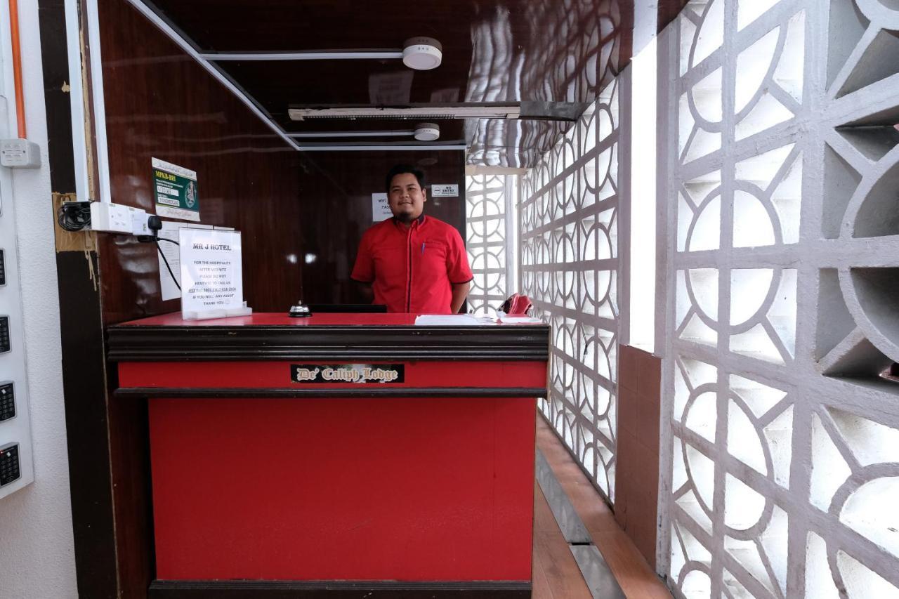Oyo 715 Mr J Hotel Kota Bharu Extérieur photo