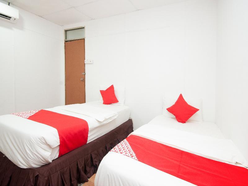 Oyo 715 Mr J Hotel Kota Bharu Extérieur photo