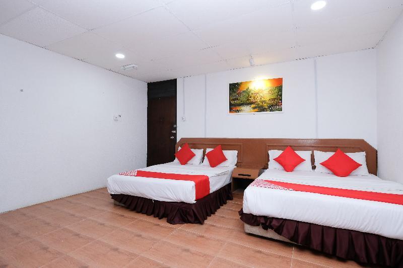 Oyo 715 Mr J Hotel Kota Bharu Extérieur photo